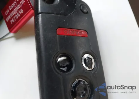 2009 Acura Rl 3.7 z USA, uszkodzony, nr VIN JH4KB266X9C001161